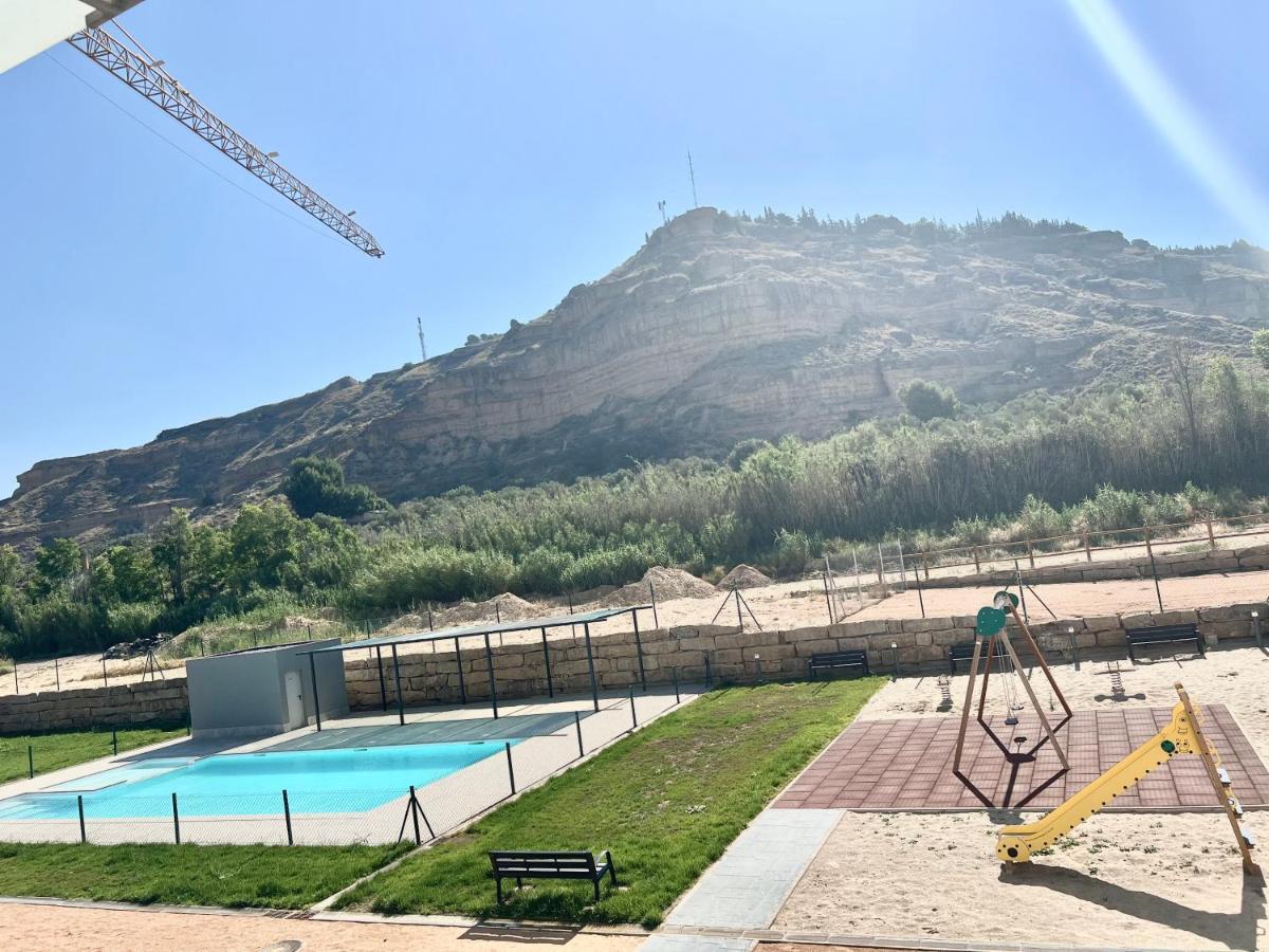 Precioso Piso Monzon Terraza, Parking,Piscina,Zona De Juegos Monzón Buitenkant foto
